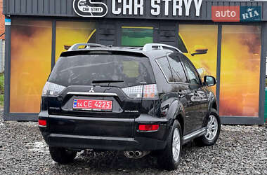 Внедорожник / Кроссовер Mitsubishi Outlander 2010 в 