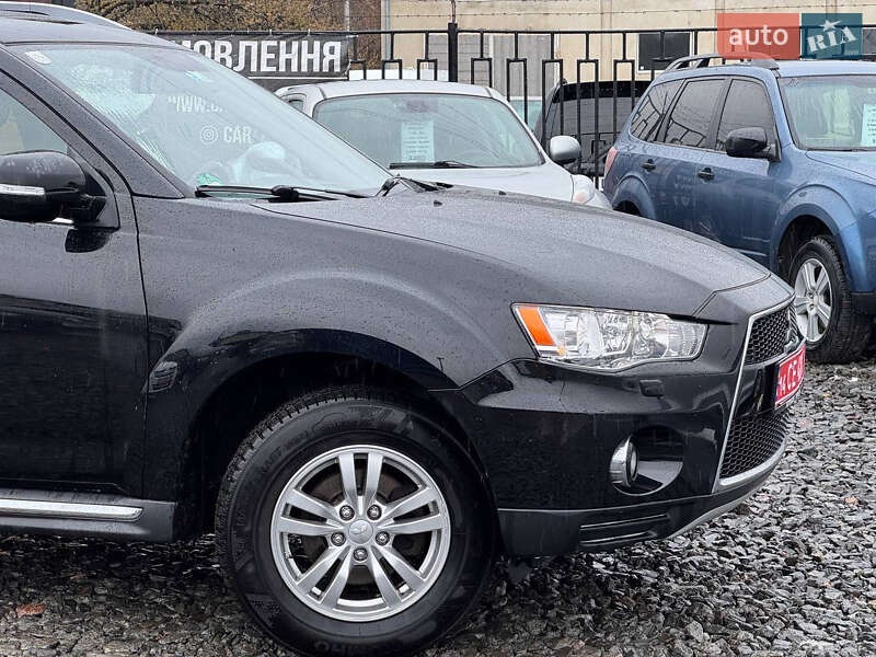Позашляховик / Кросовер Mitsubishi Outlander 2010 в Стрию