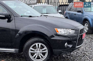 Внедорожник / Кроссовер Mitsubishi Outlander 2010 в 