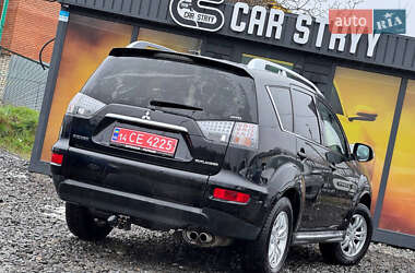 Внедорожник / Кроссовер Mitsubishi Outlander 2010 в 
