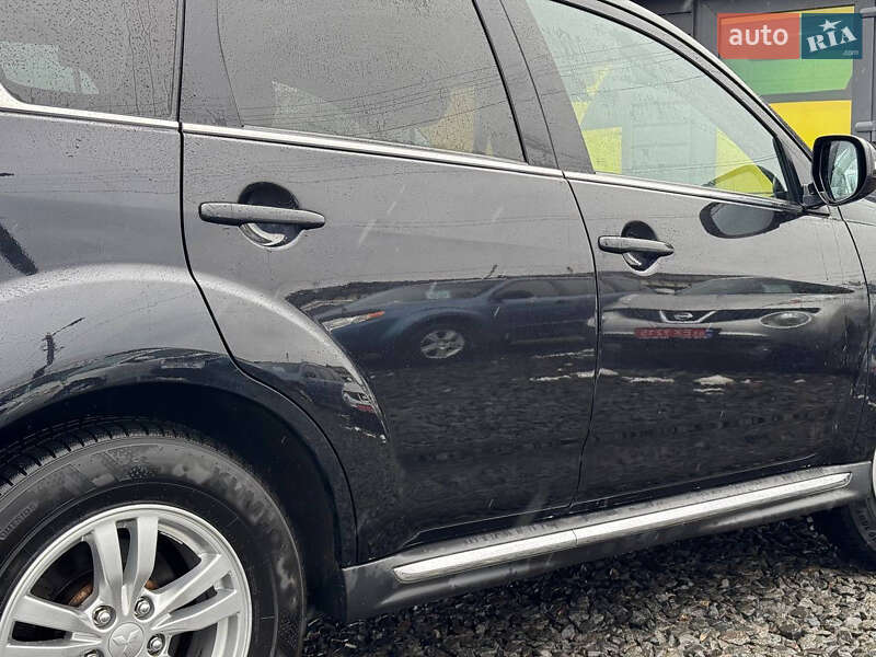 Позашляховик / Кросовер Mitsubishi Outlander 2010 в Стрию