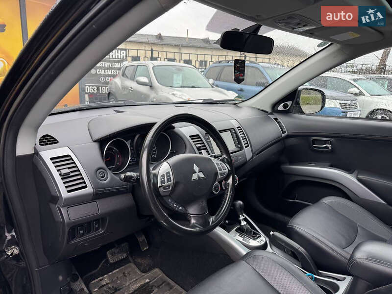 Позашляховик / Кросовер Mitsubishi Outlander 2010 в Стрию