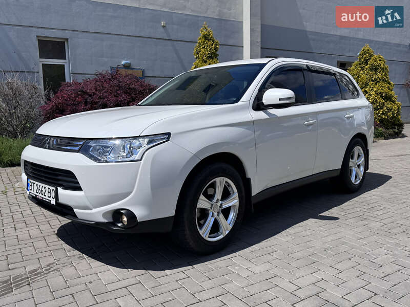Mitsubishi Outlander 2012
