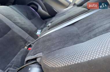 Внедорожник / Кроссовер Mitsubishi Outlander 2011 в 