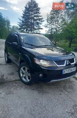 Внедорожник / Кроссовер Mitsubishi Outlander 2008 в 