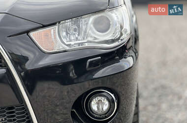 Позашляховик / Кросовер Mitsubishi Outlander 2010 в 