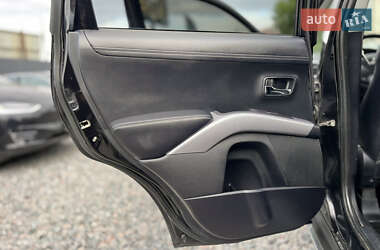 Позашляховик / Кросовер Mitsubishi Outlander 2010 в 