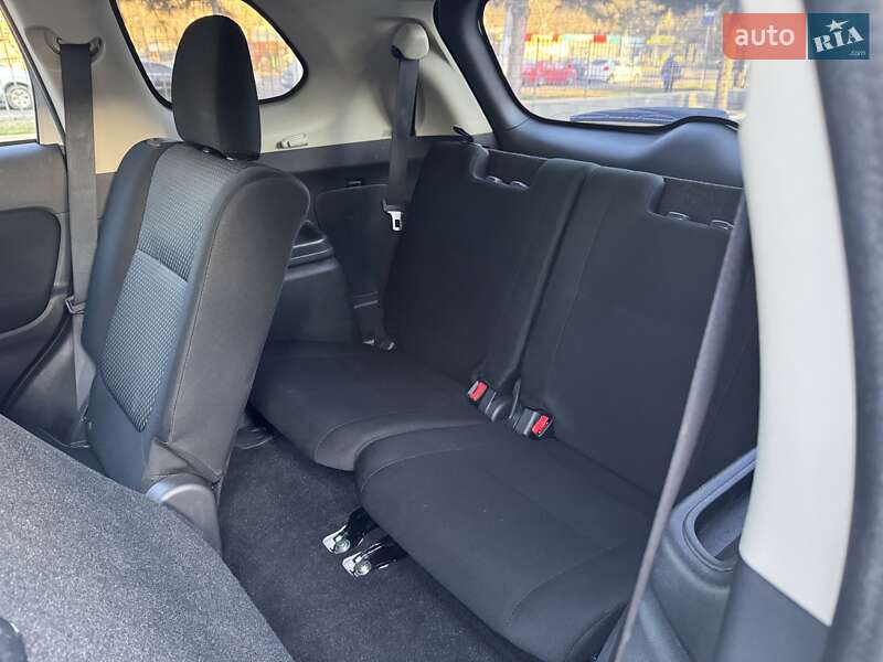Внедорожник / Кроссовер Mitsubishi Outlander 2016 в Одессе