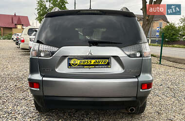 Внедорожник / Кроссовер Mitsubishi Outlander 2013 в 