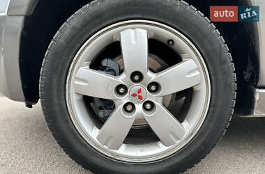 Позашляховик / Кросовер Mitsubishi Outlander 2006 в 