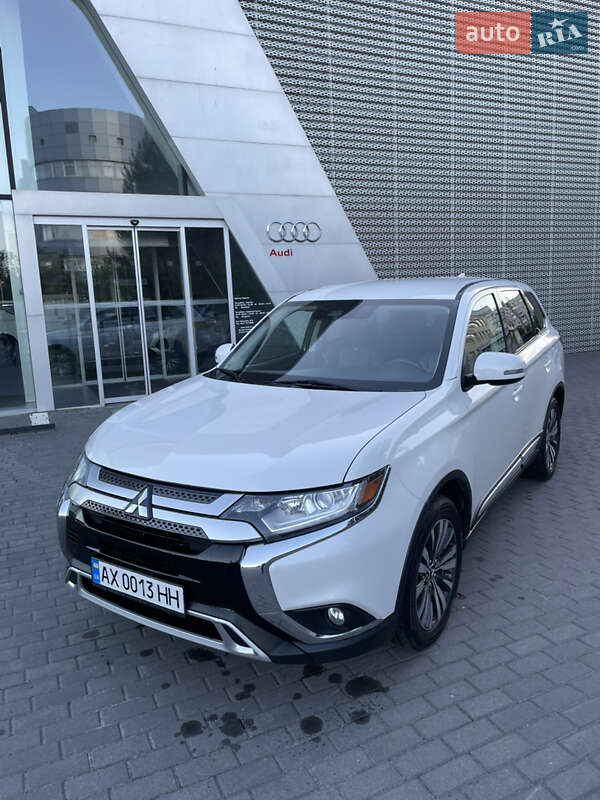Mitsubishi Outlander 2019