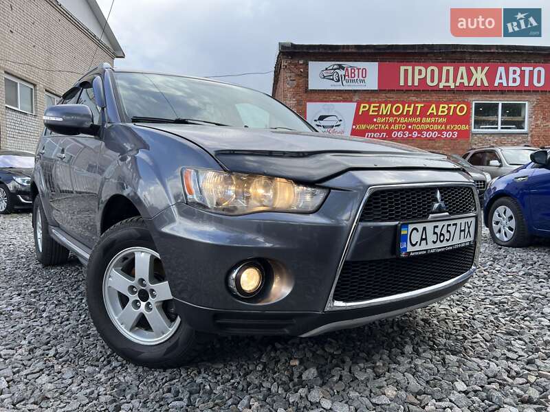 Внедорожник / Кроссовер Mitsubishi Outlander 2009 в 