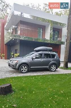 Внедорожник / Кроссовер Mitsubishi Outlander 2008 в 