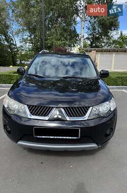 Внедорожник / Кроссовер Mitsubishi Outlander 2009 в Киеве