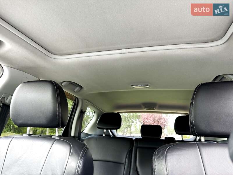 Позашляховик / Кросовер Mitsubishi Outlander 2009 в Києві