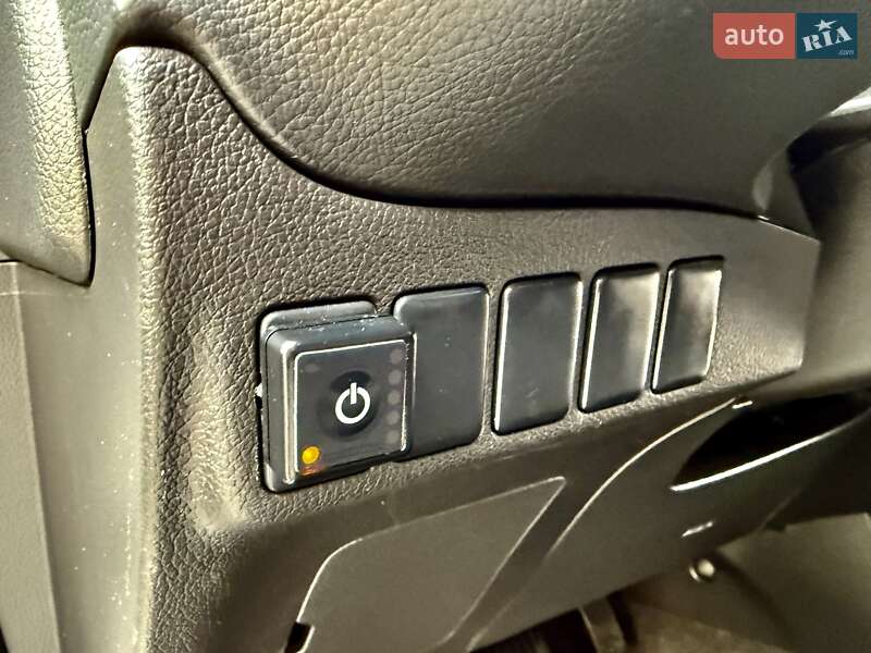 Позашляховик / Кросовер Mitsubishi Outlander 2015 в Одесі