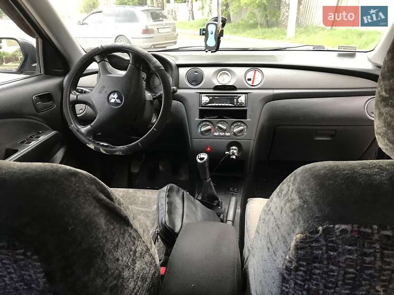 Позашляховик / Кросовер Mitsubishi Outlander 2005 в Первомайську