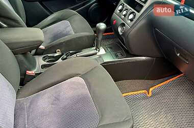 Позашляховик / Кросовер Mitsubishi Outlander 2004 в 