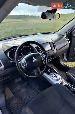 Позашляховик / Кросовер Mitsubishi Outlander 2008 в 