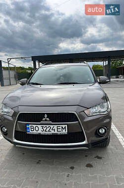 Внедорожник / Кроссовер Mitsubishi Outlander 2011 в Тернополе