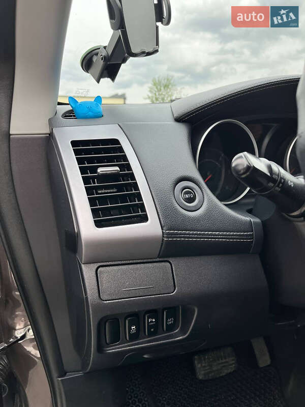 Позашляховик / Кросовер Mitsubishi Outlander 2011 в Тернополі фото 16 Позашляховик / Кросовер Mitsubishi Outlander 2011 в Тернополі
