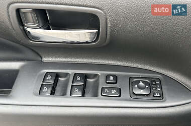 Внедорожник / Кроссовер Mitsubishi Outlander 2020 в 