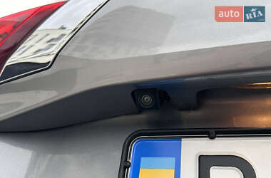 Внедорожник / Кроссовер Mitsubishi Outlander 2020 в 