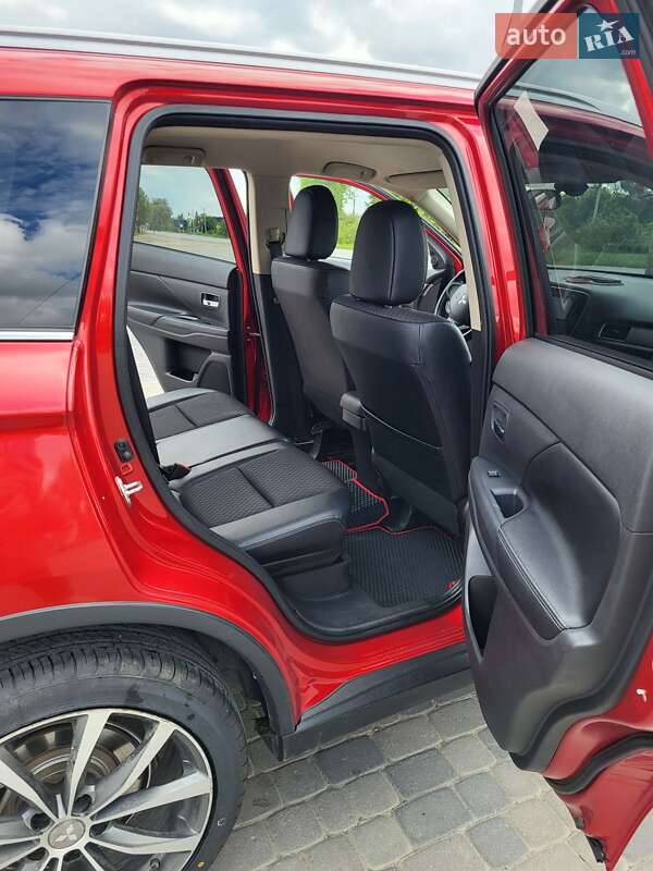 Позашляховик / Кросовер Mitsubishi Outlander 2014 в Івано-Франківську фото 3 Позашляховик / Кросовер Mitsubishi Outlander 2014 в Івано-Франківську