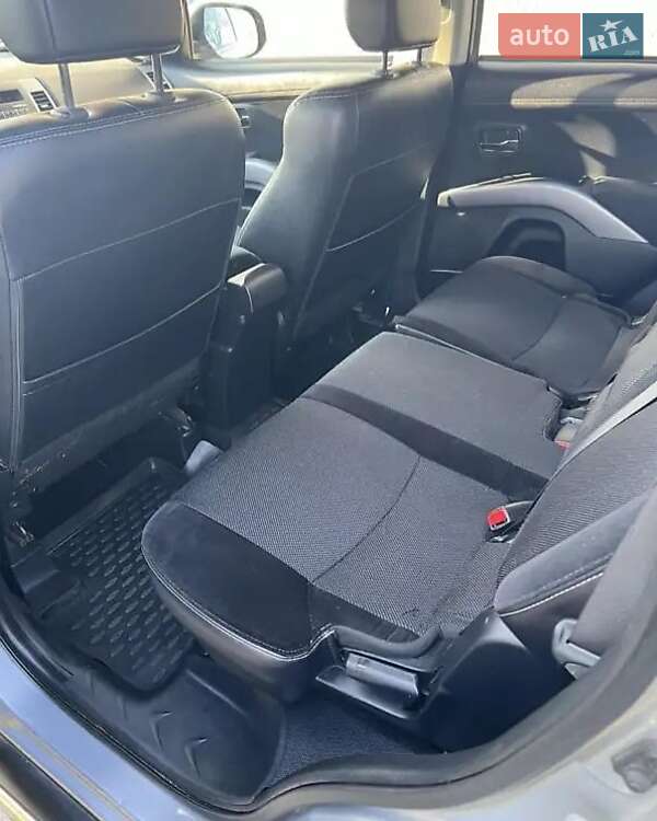 Позашляховик / Кросовер Mitsubishi Outlander 2011 в Мілієве