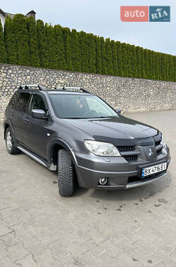 Внедорожник / Кроссовер Mitsubishi Outlander 2006 в 
