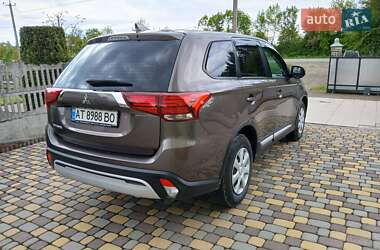 Внедорожник / Кроссовер Mitsubishi Outlander 2021 в 