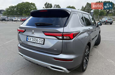 Внедорожник / Кроссовер Mitsubishi Outlander 2023 в 