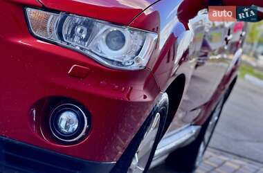Позашляховик / Кросовер Mitsubishi Outlander 2010 в 