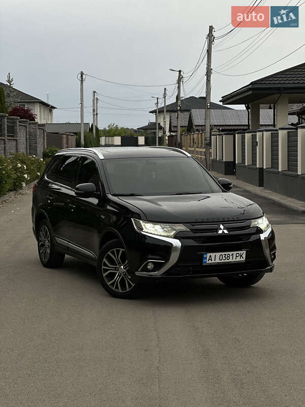 Позашляховик / Кросовер Mitsubishi Outlander 2015 в Білій Церкві