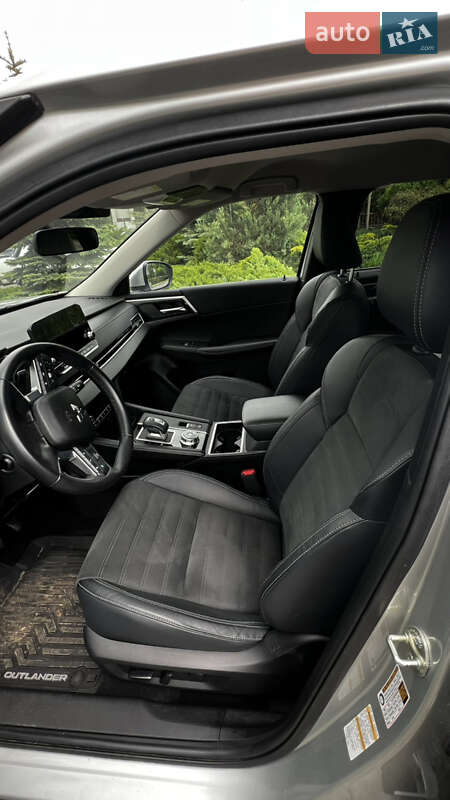 Позашляховик / Кросовер Mitsubishi Outlander 2021 в Дніпрі