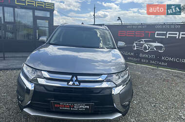 Внедорожник / Кроссовер Mitsubishi Outlander 2018 в 