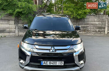 Внедорожник / Кроссовер Mitsubishi Outlander 2015 в Киеве