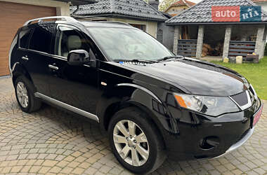 Внедорожник / Кроссовер Mitsubishi Outlander 2009 в 
