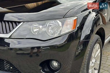 Внедорожник / Кроссовер Mitsubishi Outlander 2009 в 