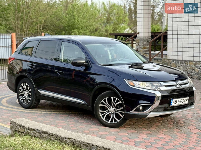 Внедорожник / Кроссовер Mitsubishi Outlander 2017 в Виннице