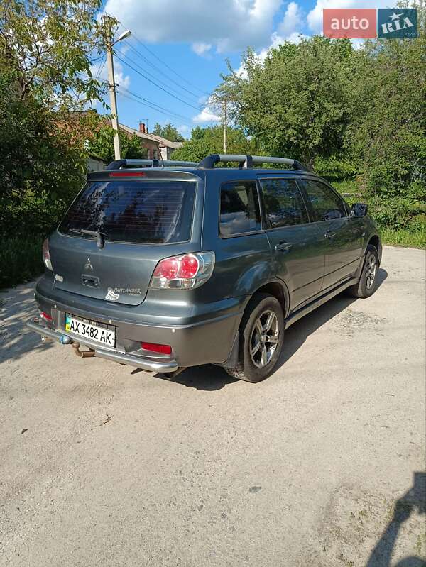 Позашляховик / Кросовер Mitsubishi Outlander 2003 в Харкові