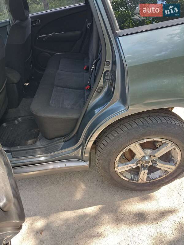 Позашляховик / Кросовер Mitsubishi Outlander 2003 в Харкові