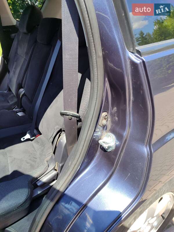 Позашляховик / Кросовер Mitsubishi Outlander 2007 в Миргороді