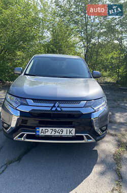 Внедорожник / Кроссовер Mitsubishi Outlander 2021 в Запорожье