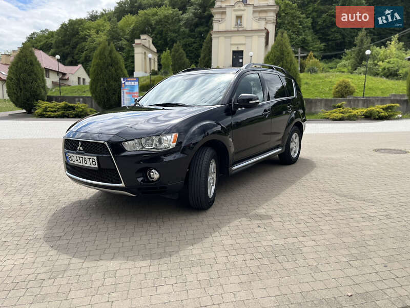 Позашляховик / Кросовер Mitsubishi Outlander 2011 в Львові