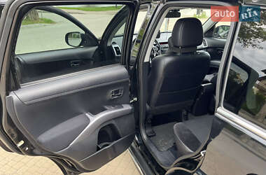 Внедорожник / Кроссовер Mitsubishi Outlander 2011 в 