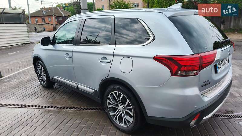 Внедорожник / Кроссовер Mitsubishi Outlander 2017 в Виннице