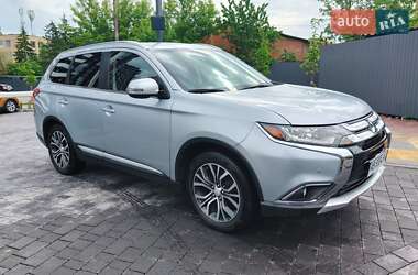 Внедорожник / Кроссовер Mitsubishi Outlander 2017 в Виннице