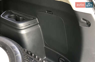 Внедорожник / Кроссовер Mitsubishi Outlander 2013 в 