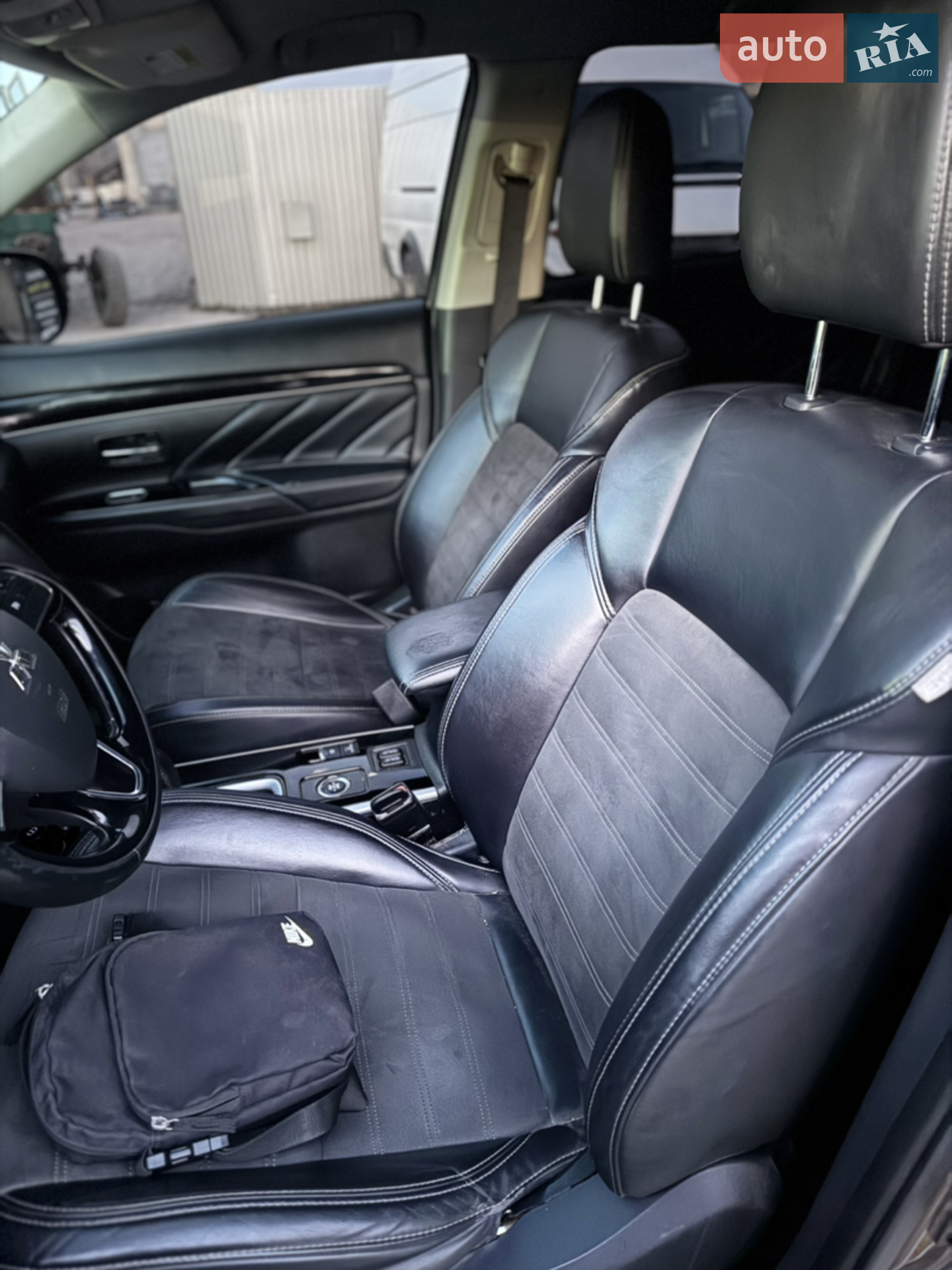2019 Mitsubishi Outlander - мініатюра 16